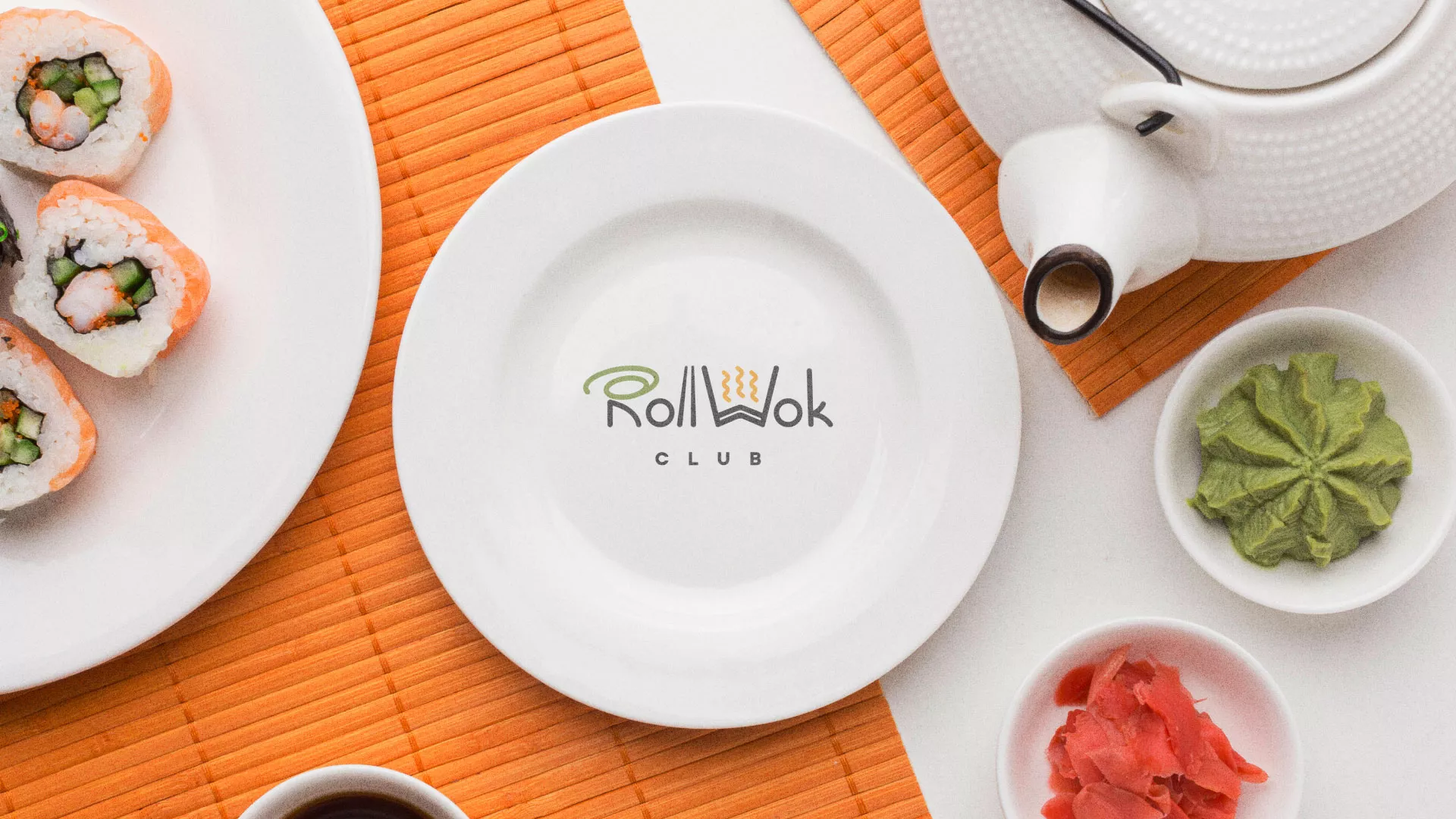 Разработка логотипа и фирменного стиля суши-бара «Roll Wok Club» в Урене